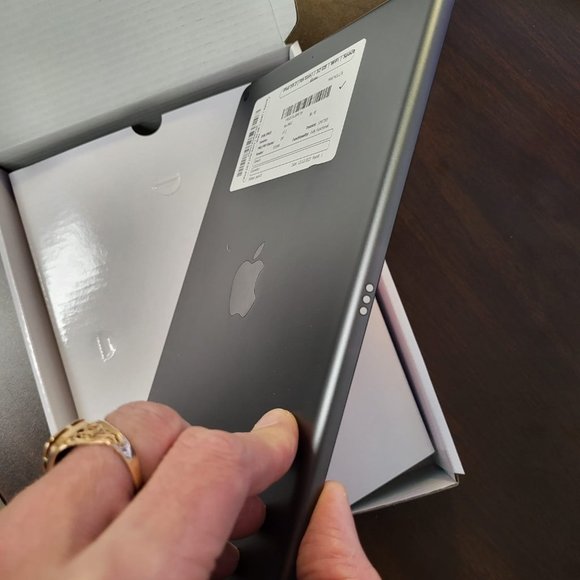 Apple iPad 7 32GB 10.2" WiFi. Very good - Picture 7 of 8